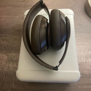 BEATS BY DRE STUDIO PRO HEADPHONES